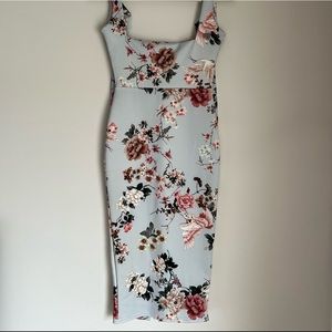 Pretty Little Thing Floral Blue MIDI Dress Size Small Bodycon